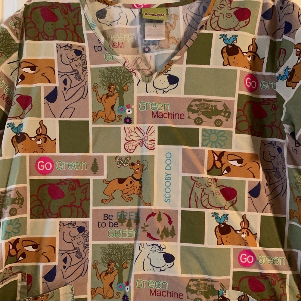 Women’s scrub top